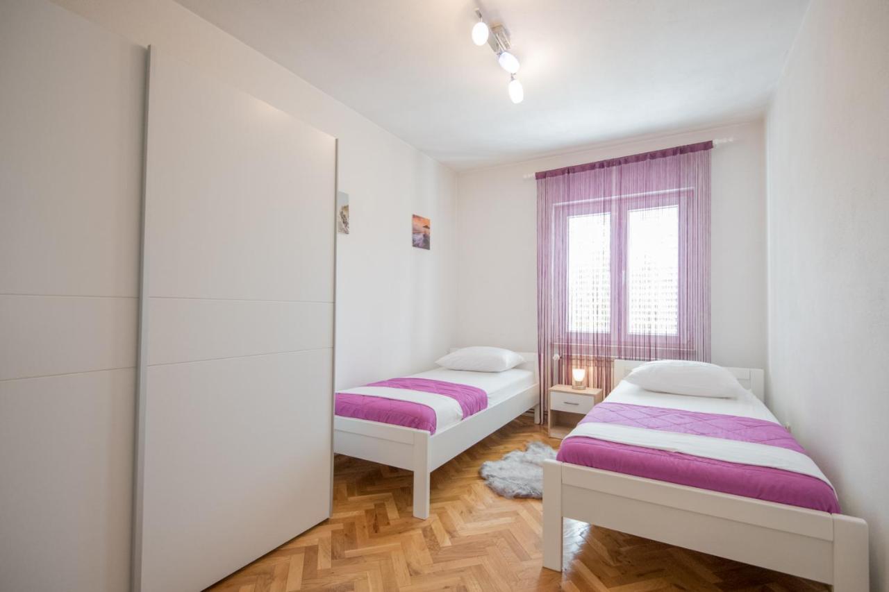 Villa Glorija Grubine Bagian luar foto