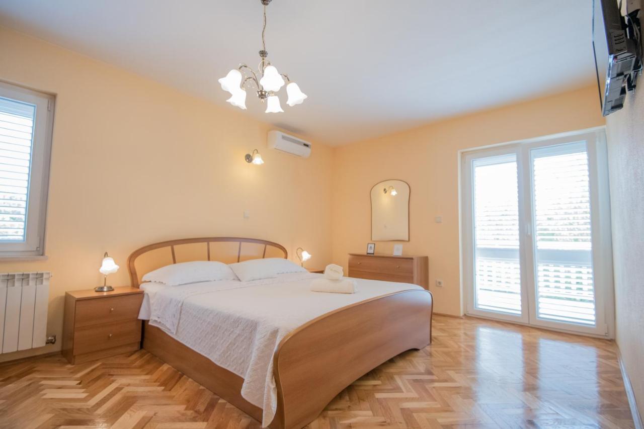 Villa Glorija Grubine Bagian luar foto